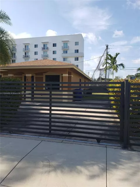 1611 NW 53rd St, Miami, FL 33142