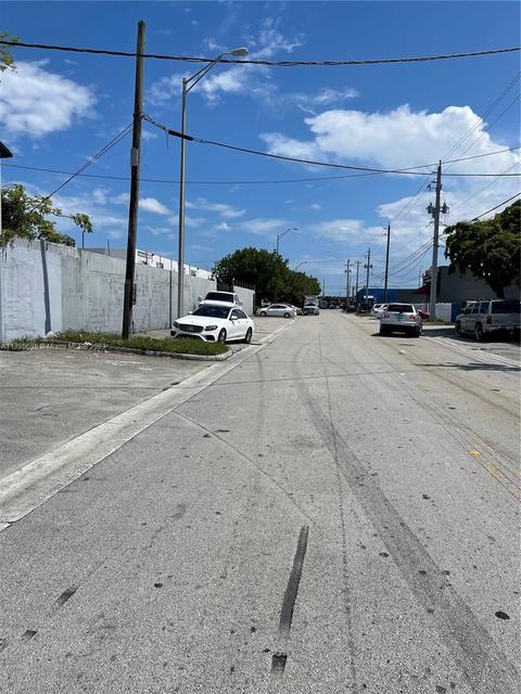 Undisclosed, Hialeah, FL 33010 photo 4