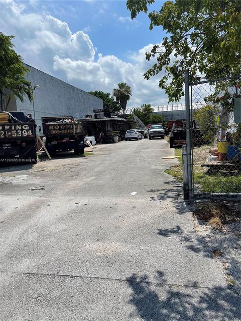 Undisclosed, Hialeah, FL 33010 photo 2