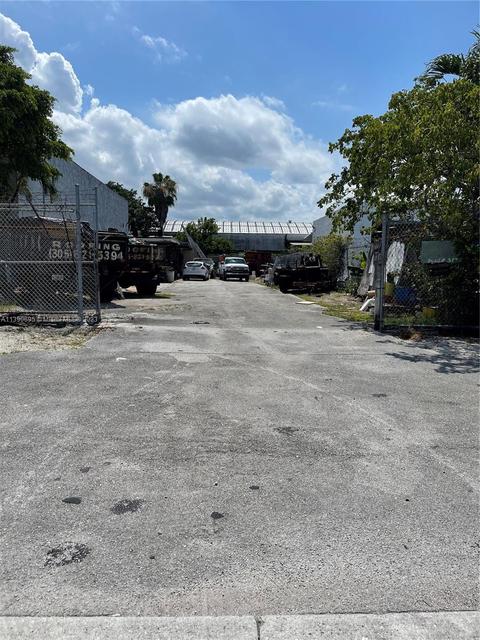 Undisclosed, Hialeah, FL 33010 photo 3