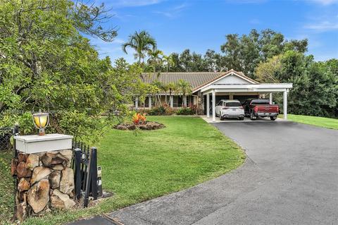 5750 SW 109th Ave, Davie, FL 33328