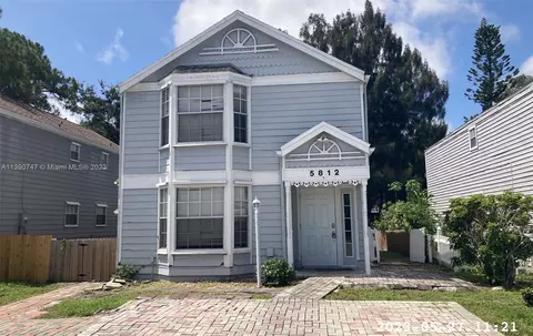 5812 Wild Lupine Ct, West Palm Beach, FL 33415