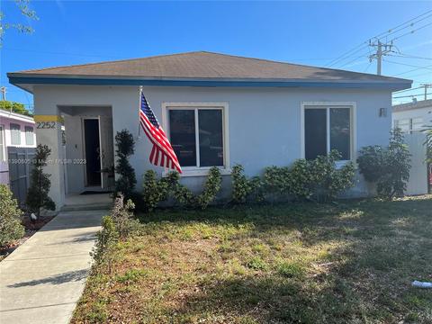 2252 Hope St, Hollywood, FL 33020
