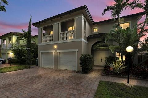 22905 SW 114th Pl, Miami, FL 33170
