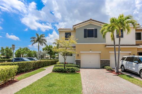 476 NE 194th Ter, Miami, FL 33179