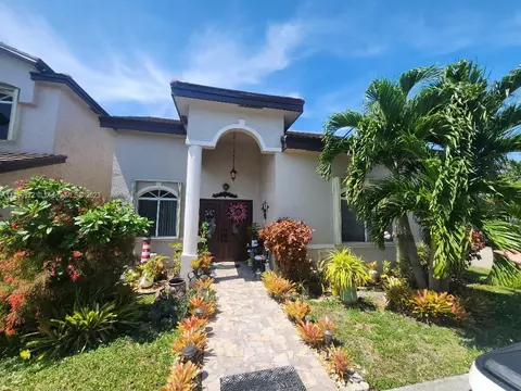 8433 NW 189th St #1107, Hialeah, FL 33015