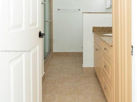 6994 W 5th Ave, Hialeah, FL 33014 photo 41
