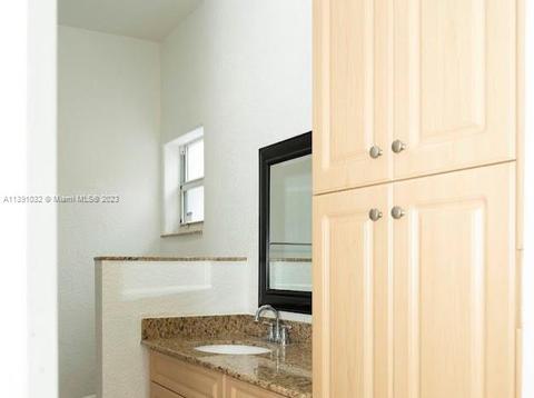6994 W 5th Ave, Hialeah, FL 33014 photo 42