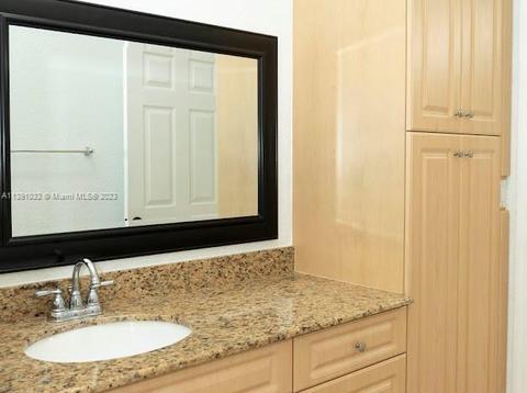 6994 W 5th Ave, Hialeah, FL 33014 photo 43