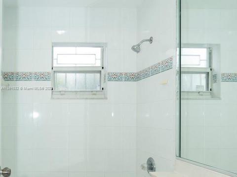 6994 W 5th Ave, Hialeah, FL 33014 photo 16
