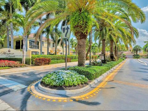 1627 Passion Vine Cir #15-3, Weston, FL 33326