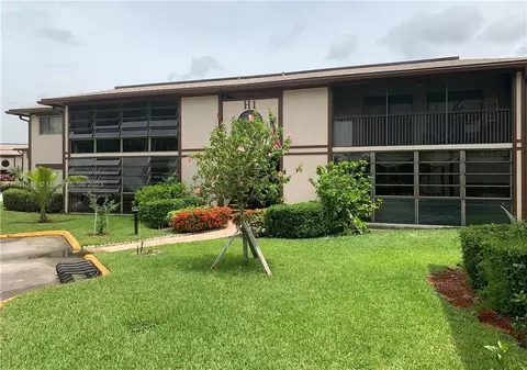 9738 S Belfort Cir #103, Tamarac, FL 33321