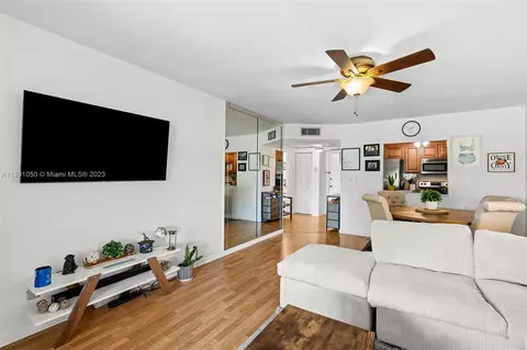 253 S Cypress Rd #235, Pompano Beach, FL 33060
