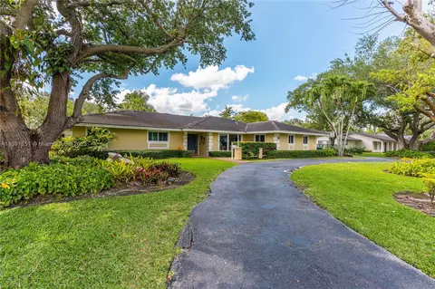 14902 SW 74th Pl, Palmetto Bay, FL 33158