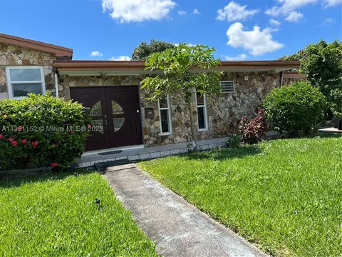510 NE 180th Dr, North Miami Beach, FL 33162