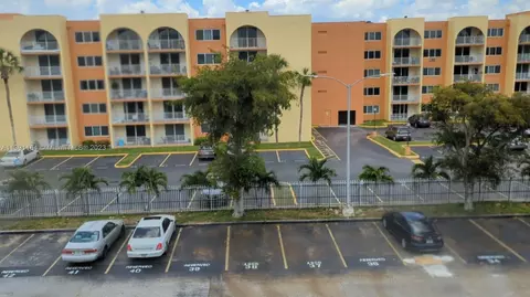 6960 Miami Gardens Dr #2-420, Hialeah, FL 33015