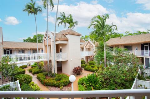 7327 S Devon Dr #213, Tamarac, FL 33321