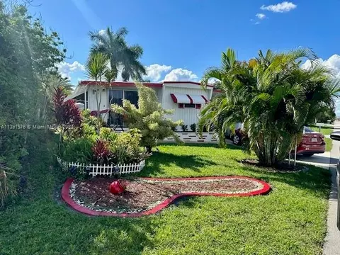 2311 SW 86th Ave, Davie, FL 33324