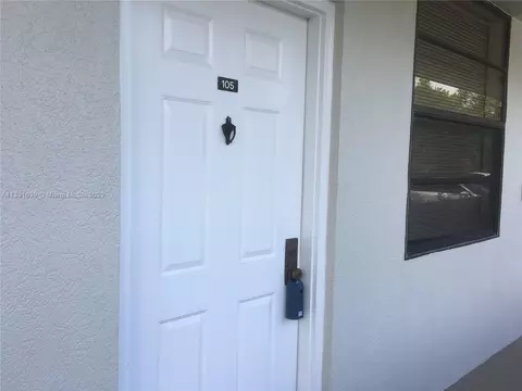 1719 Whitehall Dr #105, Davie, FL 33324