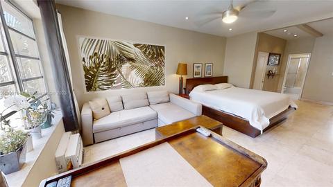 736 12th St #8, Miami Beach, FL 33139