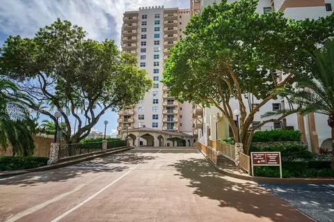 1865 S Ocean Dr #17E, Hallandale Beach, FL 33009