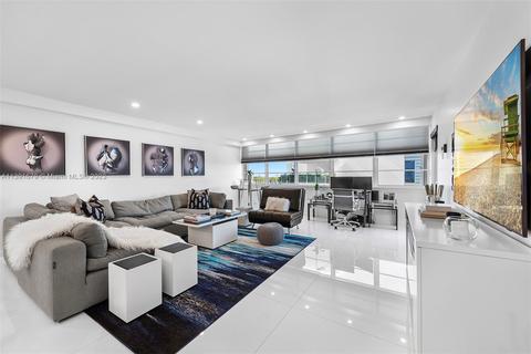 Undisclosed, Fort Lauderdale, FL 33304