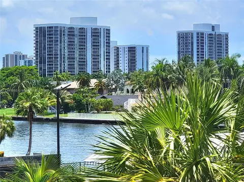 2017 S Ocean Dr #302W, Hallandale Beach, FL 33009