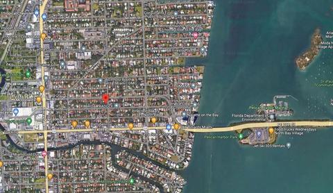 8120 NE 8th Ct, Miami, FL 33138