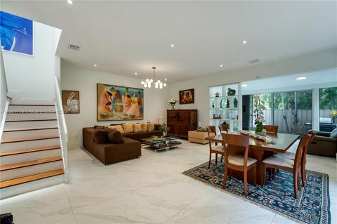 6858 SW 89 Ter, Pinecrest, FL 33156