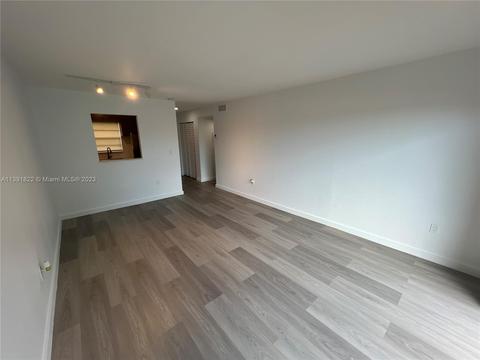365 NE 125th St #307, North Miami, FL 33161
