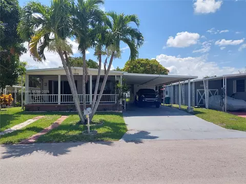 2357 SW 84th Ave, Davie, FL 33324