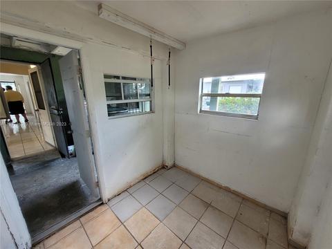 728 E 21st St, Hialeah, FL 33013 photo 5