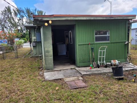 728 E 21st St, Hialeah, FL 33013 photo 10