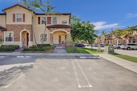 9051 SW 227th St #1, Cutler Bay, FL 33190
