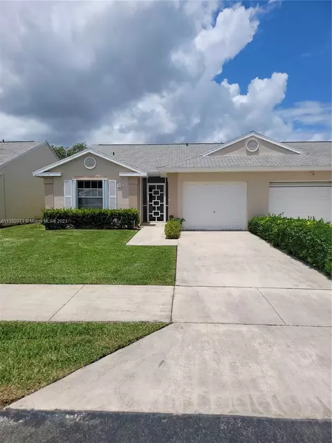 2225 SE 7th Pl, Homestead, FL 33033