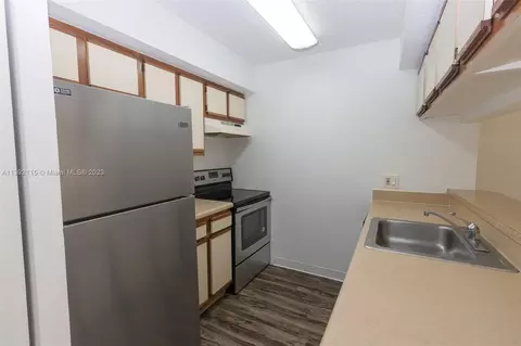 5740 Rock Island Rd #286, Tamarac, FL 33319