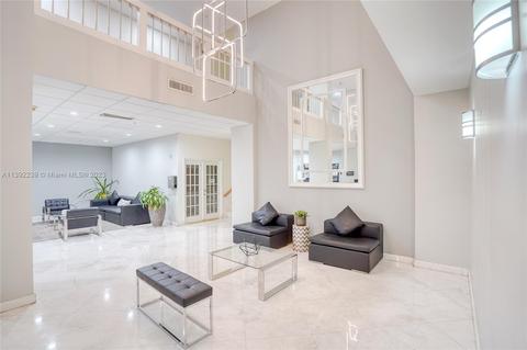 2780 NE 183rd St #616, Aventura, FL 33160