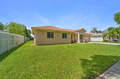 18930 SW 307th St, Homestead, FL 33030