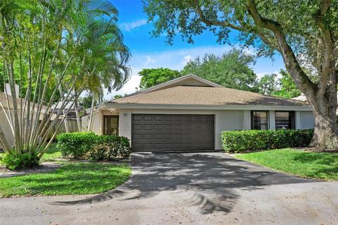 28 Cedar Rd, Hollywood, FL 33021