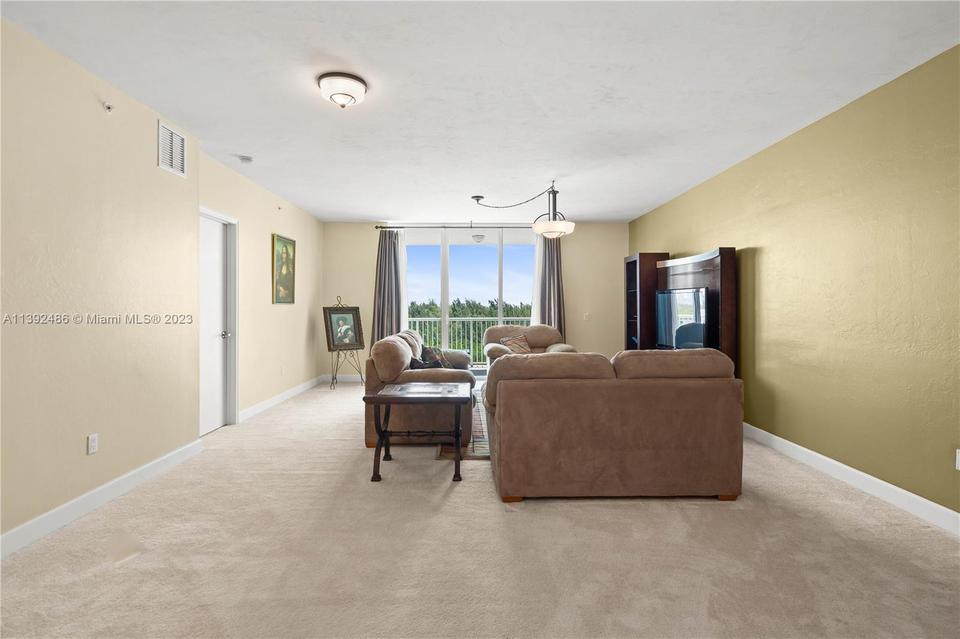  15051 Royal Oaks Ln #904, North Miami, FL 33181 photo 3