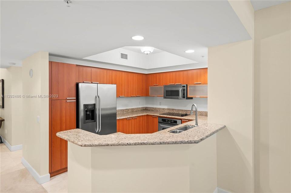  15051 Royal Oaks Ln #904, North Miami, FL 33181 photo 12