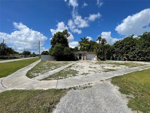 440 NE 13th St, Homestead, FL 33030