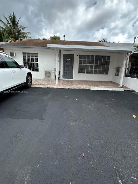 18832 NW 45th Ave, Miami Gardens, FL 33055