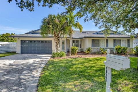 13980 SW 145th Ter, Miami, FL 33186