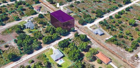 2529 74 St W, Lehigh Acres, FL 33971