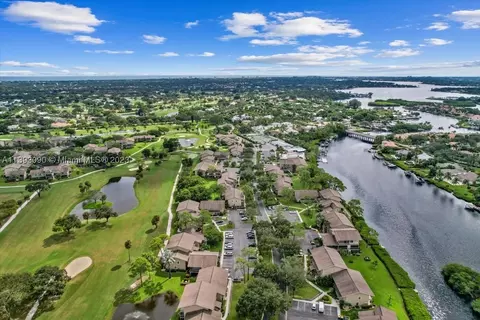 9130 SE Riverfront Ter #J, Jupiter, FL 33469