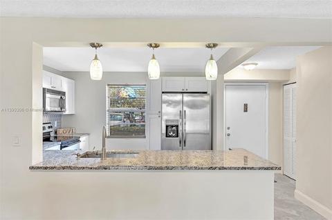 301 SE 3rd St #107, Dania Beach, FL 33004