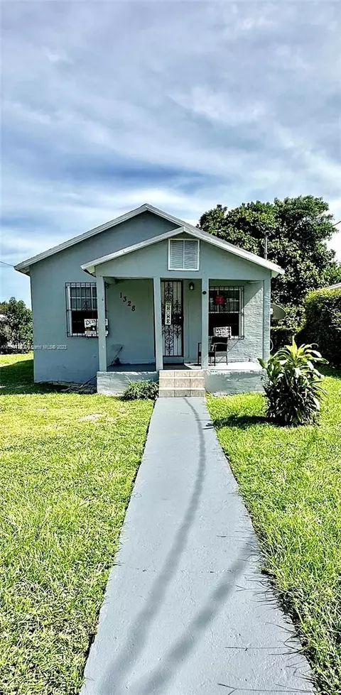 1328 NW 71st St, Miami, FL 33147