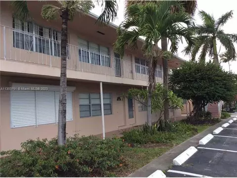 230 SW 11th Ave #14, Hallandale Beach, FL 33009