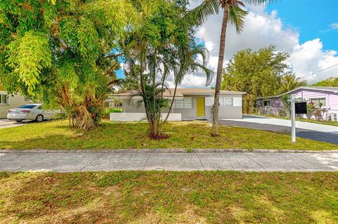 740 NW 176th Ter, Miami Gardens, FL 33169